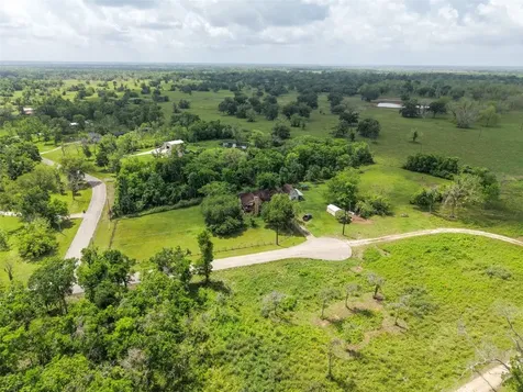 154 Pin Oak Drive Angleton TX 77515