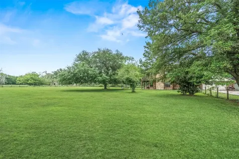 154 Pin Oak Drive Angleton TX 77515
