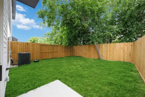8019 Grandview Street B Houston TX 77051