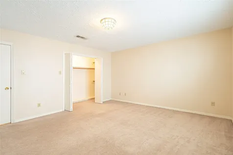 2306 Potomac Drive B Houston TX 77057