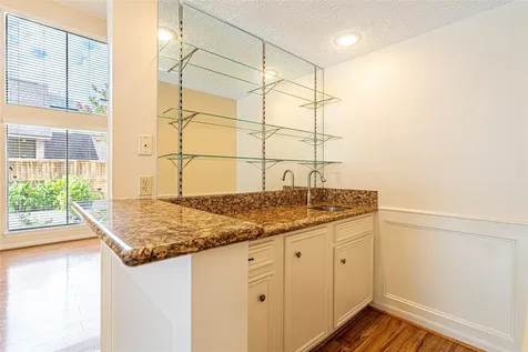 2306 Potomac Drive B Houston TX 77057