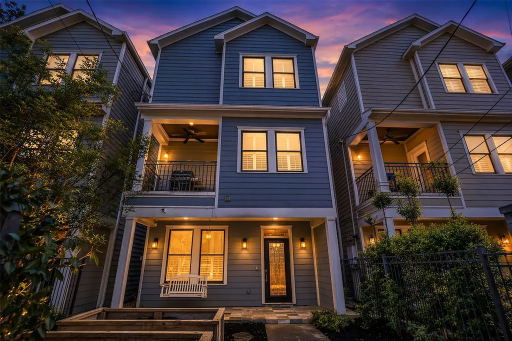 236 E Woodland Street Houston TX 77009