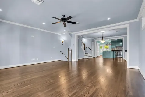 236 E Woodland Street Houston TX 77009
