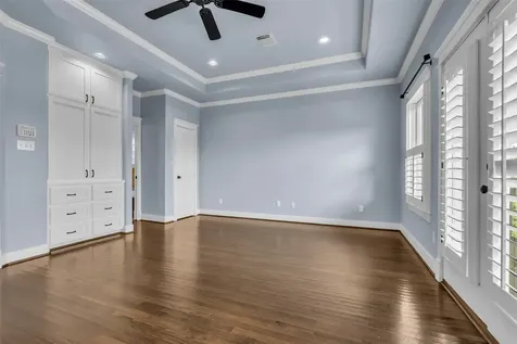 236 E Woodland Street Houston TX 77009