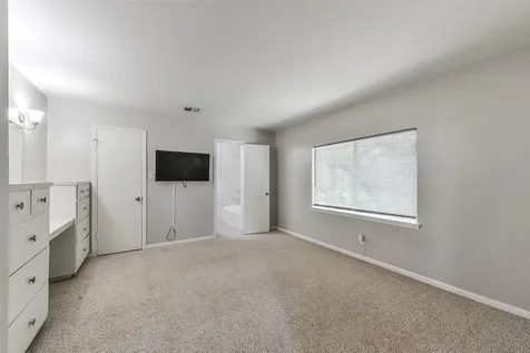 6305 Deerwood Road Houston TX 77057