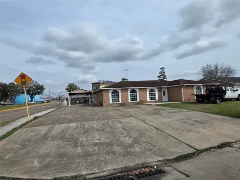 830 Hollycrest Drive Channelview TX 77530