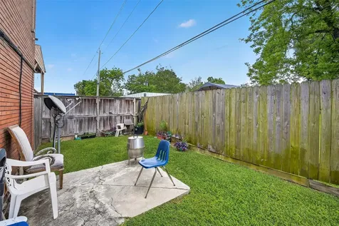 7742 Park Place Boulevard 4 Houston TX 77087