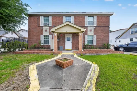 7742 Park Place Boulevard 4 Houston TX 77087