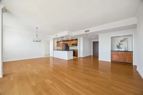 49 Briar Hollow Lane 1704 Houston TX 77027