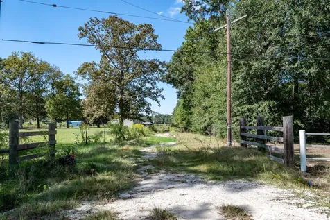 480 County Road 3310 Cleveland TX 77327