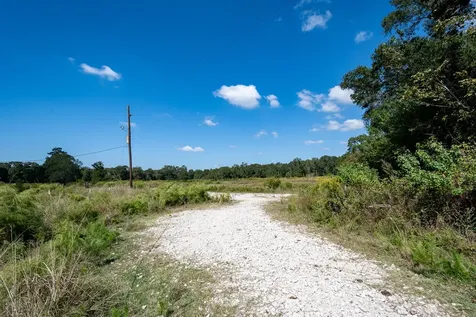 480 County Road 3310 Cleveland TX 77327