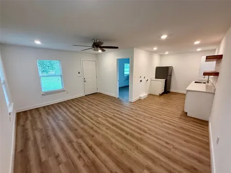 520 Mcguire Huntsville TX 77340