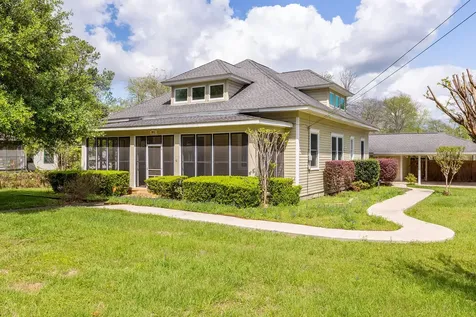 2031 Grand Avenue Liberty TX 77575