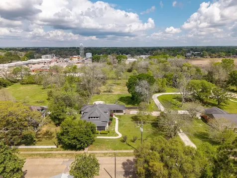 2031 Grand Avenue Liberty TX 77575