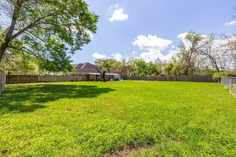 2031 Grand Avenue Liberty TX 77575