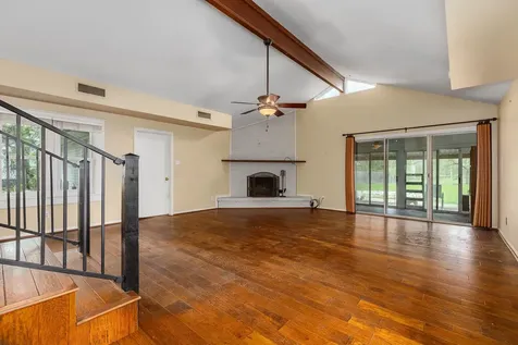 2031 Grand Avenue Liberty TX 77575