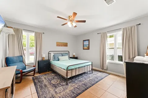123 Bonita Avenue Galveston TX 77550
