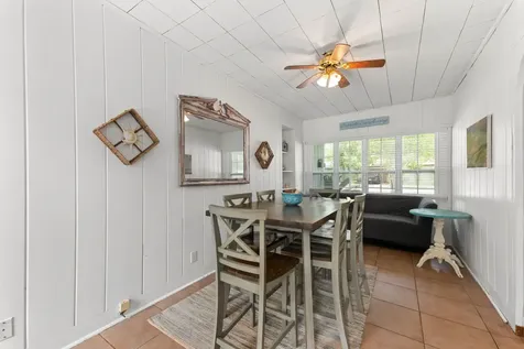 123 Bonita Avenue Galveston TX 77550