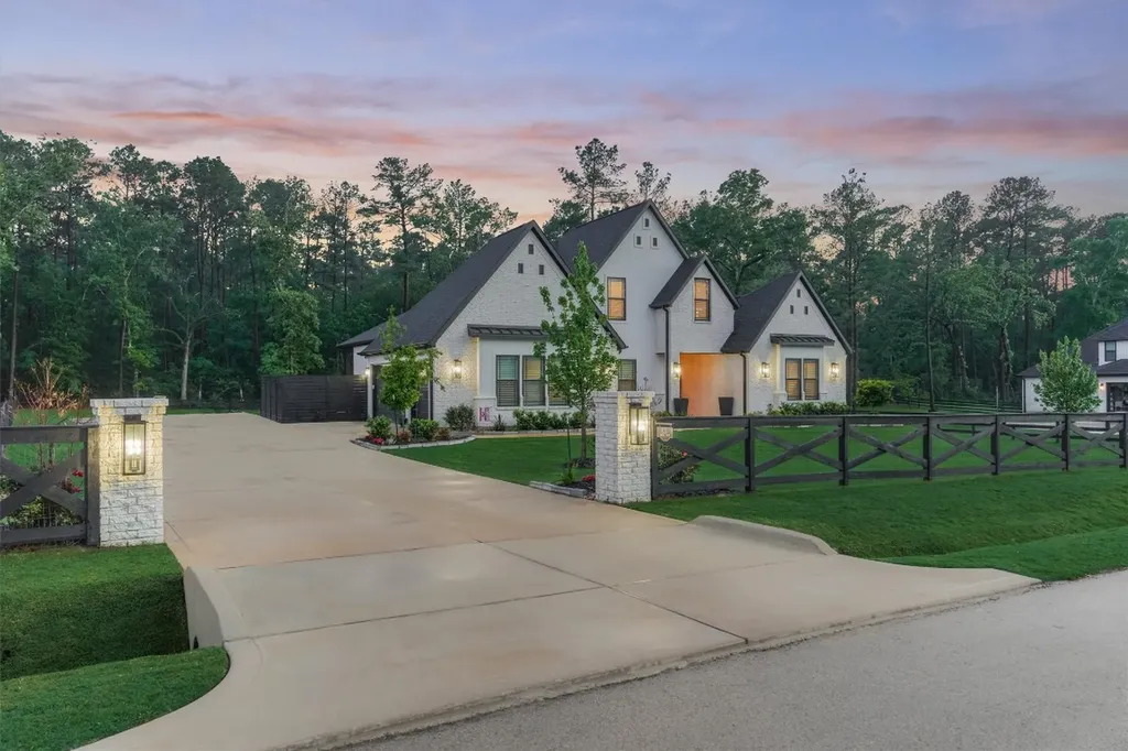 8220 Cavell Court Montgomery TX 77316