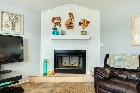 4107 Hardin Drive Galveston TX 77554