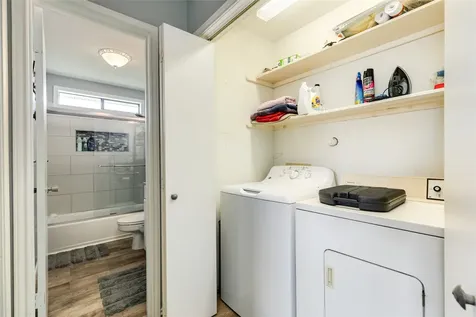 4107 Hardin Drive Galveston TX 77554