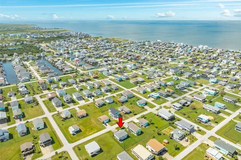 4107 Hardin Drive Galveston TX 77554