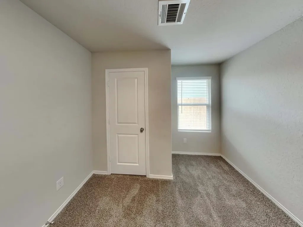10511 Varmus Drive Converse TX 78109