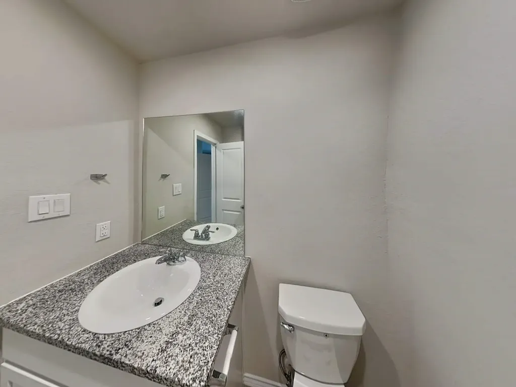 10511 Varmus Drive Converse TX 78109