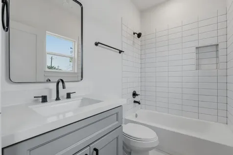 3848 Seabrook Street Houston TX 77021