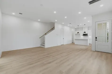 3848 Seabrook Street Houston TX 77021