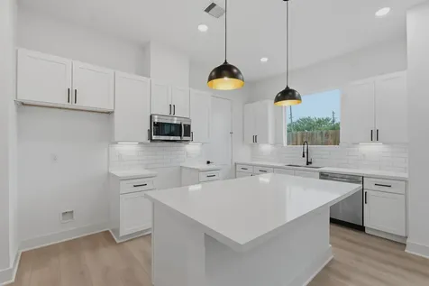 3848 Seabrook Street Houston TX 77021