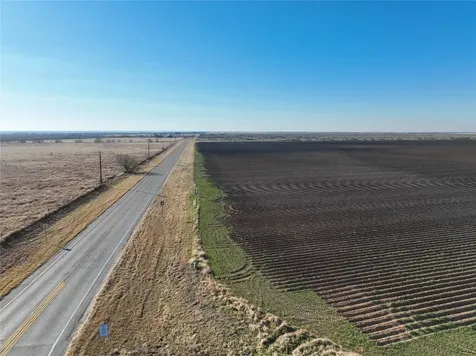 000 Sh 97 Floresville TX 78114