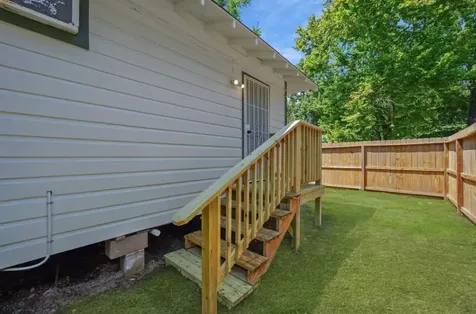 701 Clay Street Cleveland TX 77327