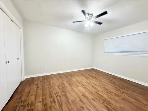201 S Kaysie Street 17 Angleton TX 77515