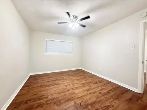 201 S Kaysie Street 17 Angleton TX 77515