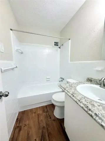 201 S Kaysie Street 17 Angleton TX 77515