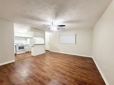 201 S Kaysie Street 17 Angleton TX 77515