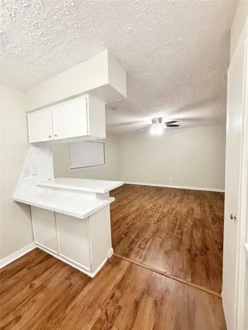 201 S Kaysie Street 17 Angleton TX 77515