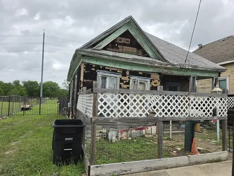 213 Hogan Street Houston TX 77009