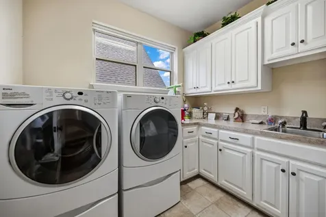 507 W Lake Shore Drive Livingston TX 77351