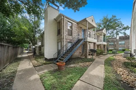 3900 Woodchase Drive 52 Houston TX 77042