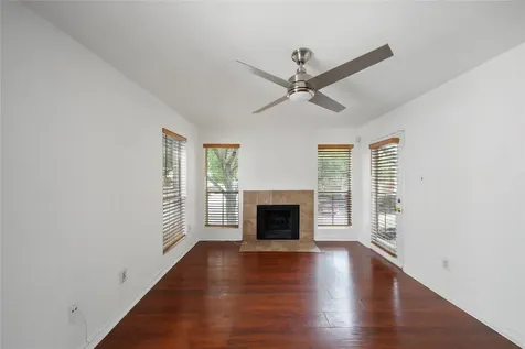 3900 Woodchase Drive 52 Houston TX 77042
