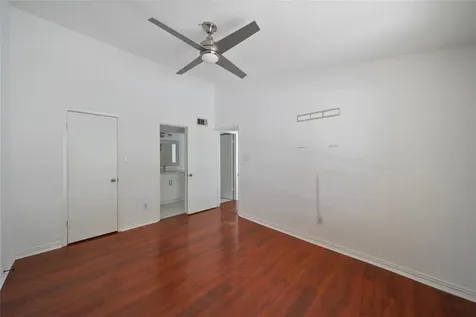 3900 Woodchase Drive 52 Houston TX 77042