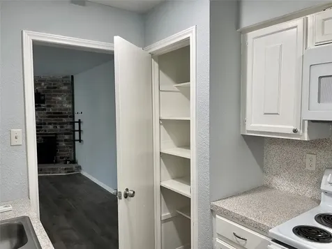 2119 Place Rebecca Lane F7 Houston TX 77090