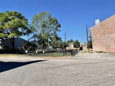 2119 Place Rebecca Lane F7 Houston TX 77090