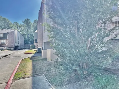 2119 Place Rebecca Lane F7 Houston TX 77090
