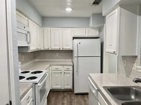 2119 Place Rebecca Lane F7 Houston TX 77090