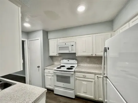 2119 Place Rebecca Lane F7 Houston TX 77090