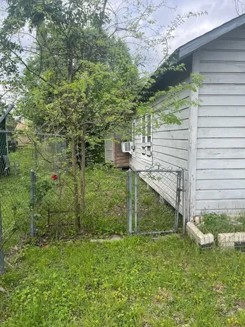 1511 Weiss Street Houston TX 77009