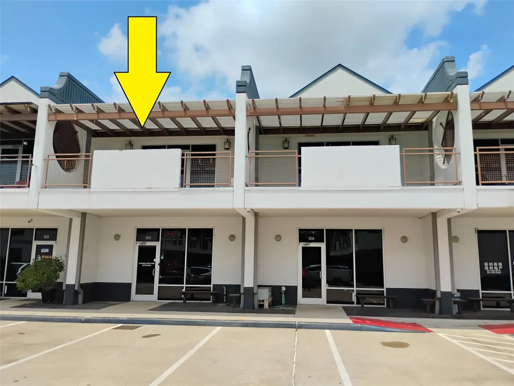 9788 Clarewood Drive 105 Houston TX 77036